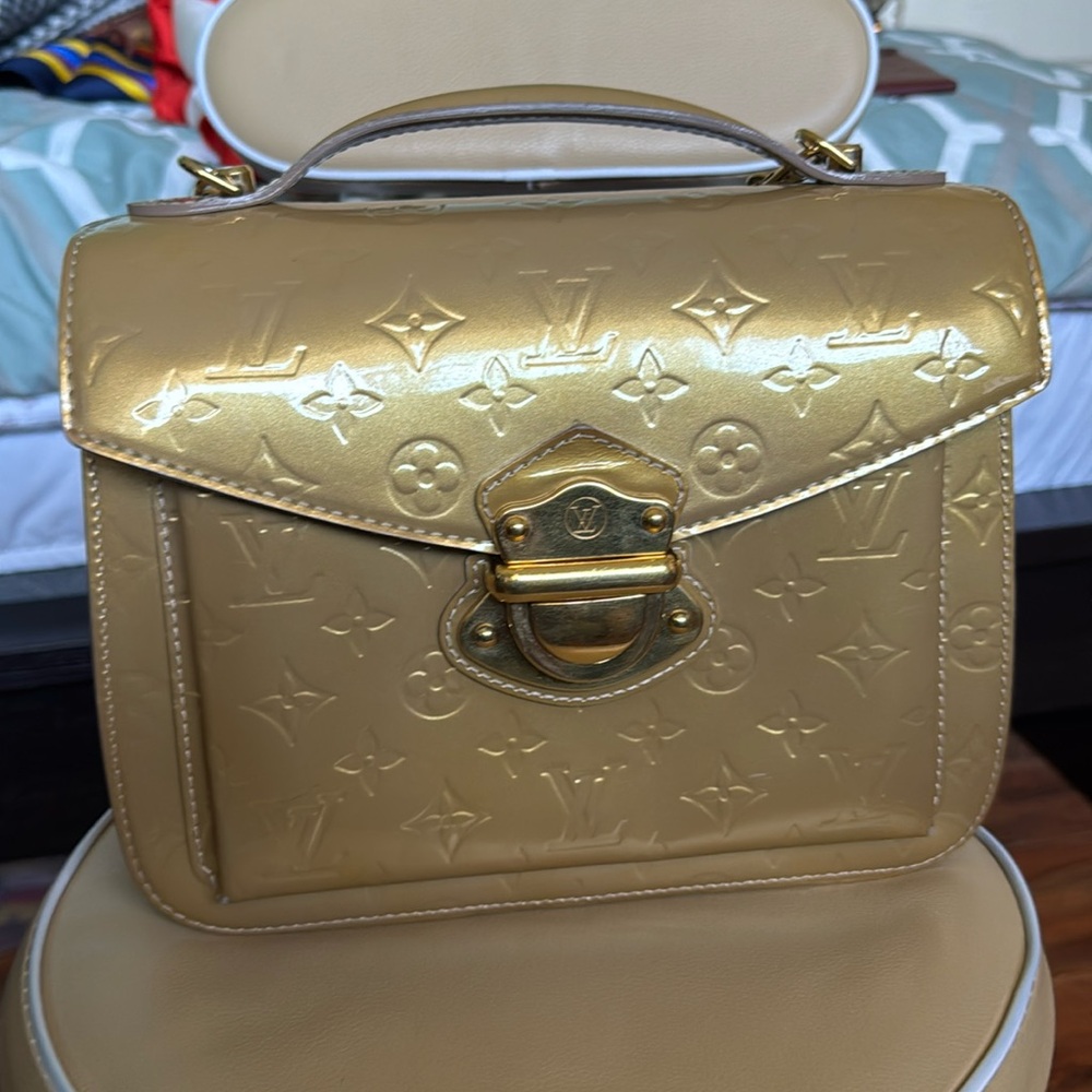 Louis Vuitton Vernis Miranda Crossbody Bag